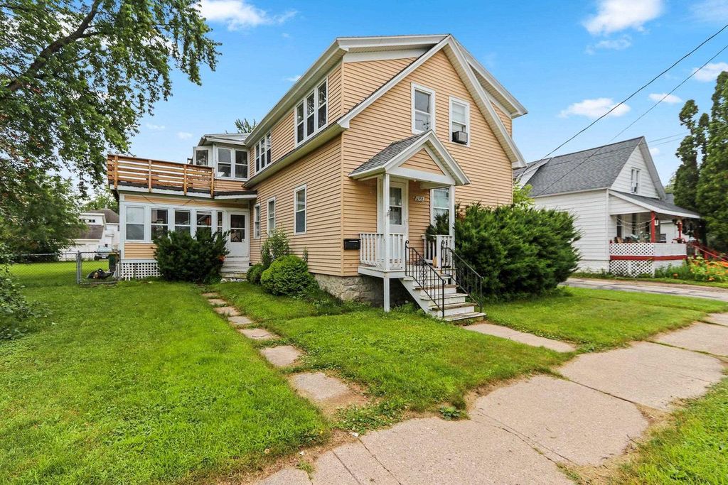 1352 DAY STREET, Green Bay, WI 54302