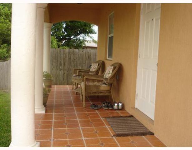 5816 Lincoln Street, Hollywood, FL 33021