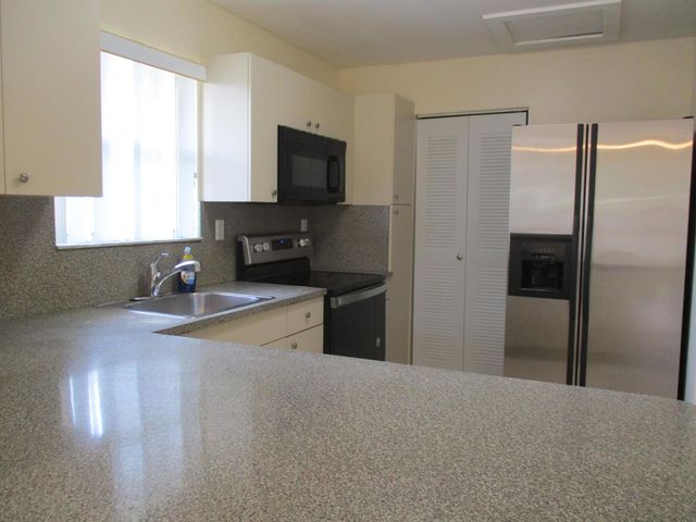 5816 Lincoln Street, Hollywood, FL 33021