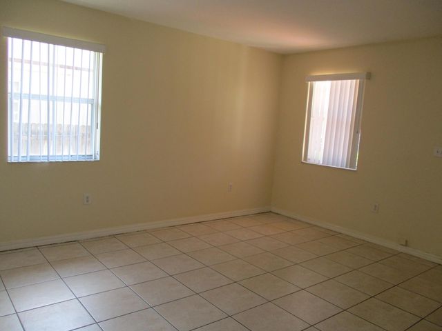 5816 Lincoln Street, Hollywood, FL 33021