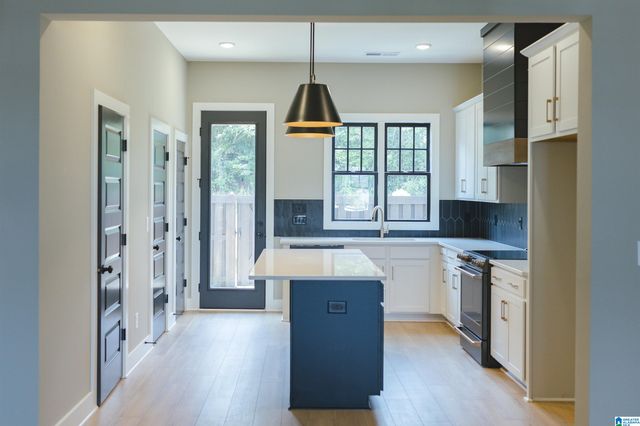 1148 WINDSOR SQUARE, Hoover, AL 35242