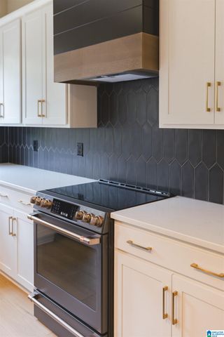 1148 WINDSOR SQUARE, Hoover, AL 35242