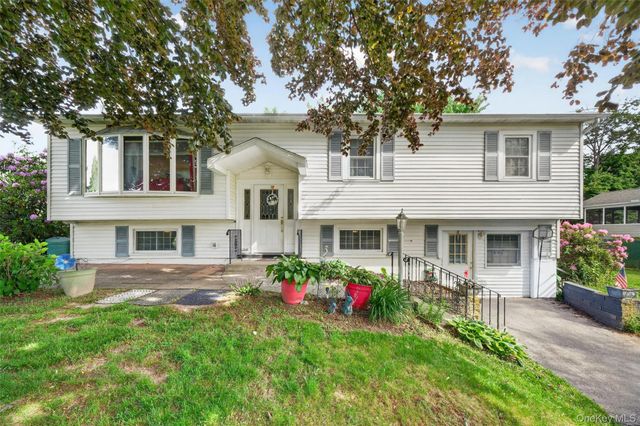 12 Dwyer Lane, Wappingers Falls, NY 12590