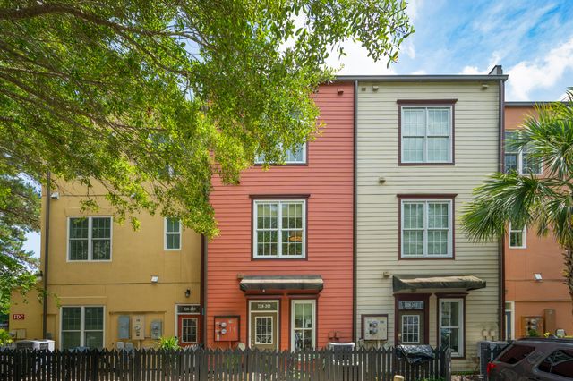 728 S Shelmore Boulevard 201, Mount Pleasant, SC 29464