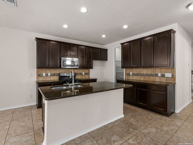 3918 WOODBRIDGE WAY, San Antonio, TX 78257