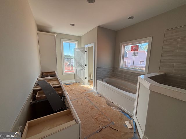 125 Hawthorne Lane, Forsyth, GA 31029