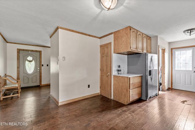 9438 Morgan County Hwy, Sunbright, TN 37872