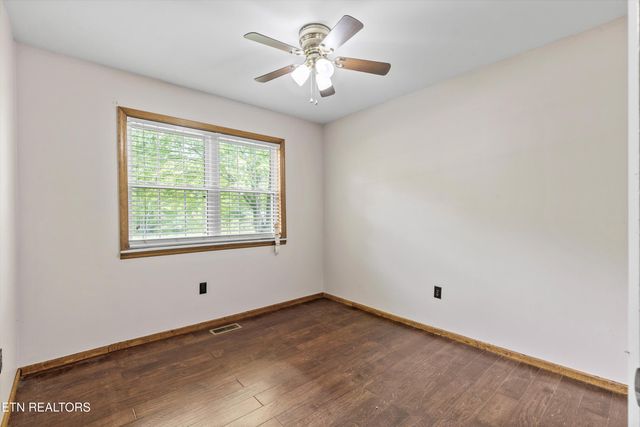 9438 Morgan County Hwy, Sunbright, TN 37872