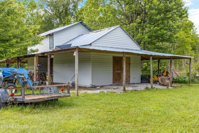 9438 Morgan County Hwy, Sunbright, TN 37872