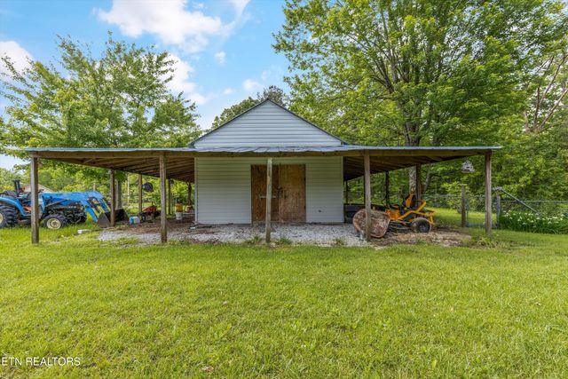 9438 Morgan County Hwy, Sunbright, TN 37872