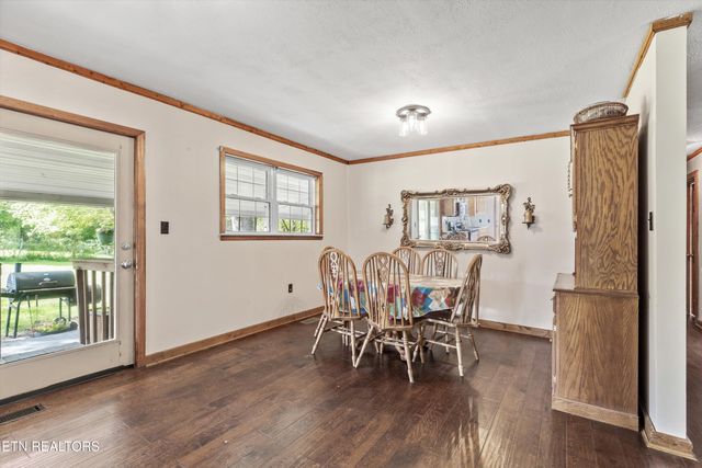 9438 Morgan County Hwy, Sunbright, TN 37872