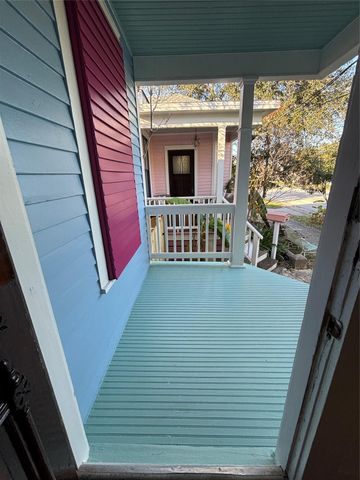 613 14th Street, Galveston, TX 77550