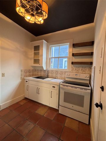 613 14th Street, Galveston, TX 77550