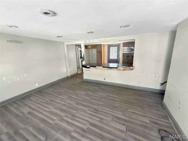 1749 Sinnott Circle, Independence, MO 64050