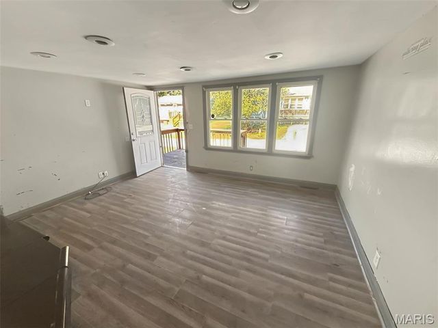 1749 Sinnott Circle, Independence, MO 64050