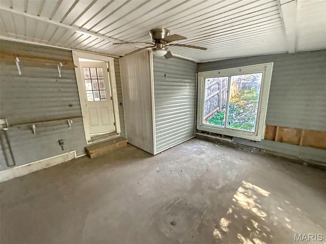 1749 Sinnott Circle, Independence, MO 64050