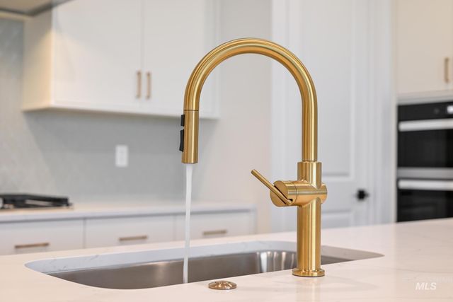 5174 W River Oaks Dr, Meridian, ID 83646