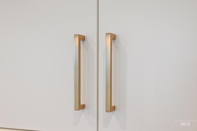 5174 W River Oaks Dr, Meridian, ID 83646