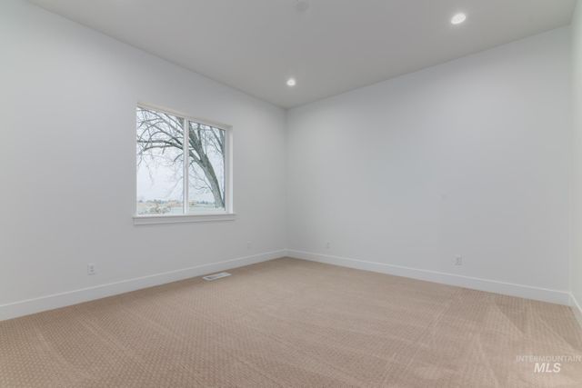 5174 W River Oaks Dr, Meridian, ID 83646