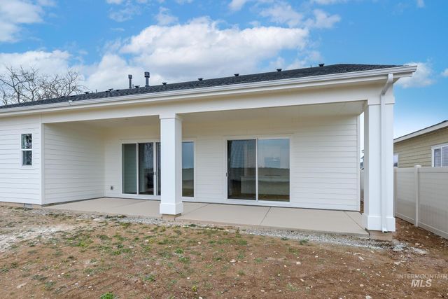 5174 W River Oaks Dr, Meridian, ID 83646