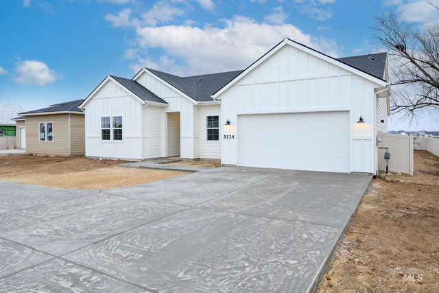 5174 W River Oaks Dr, Meridian, ID 83646
