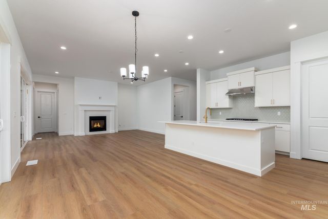 5174 W River Oaks Dr, Meridian, ID 83646