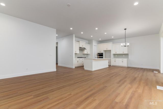 5174 W River Oaks Dr, Meridian, ID 83646