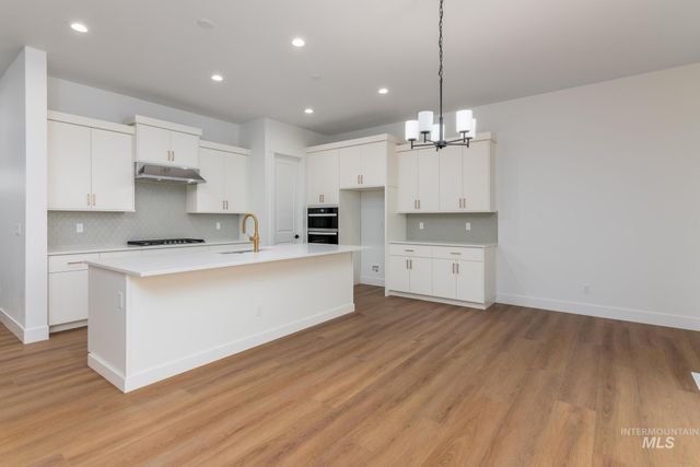 5174 W River Oaks Dr, Meridian, ID 83646