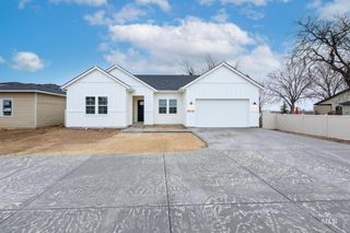 5174 W River Oaks Dr, Meridian, ID 83646