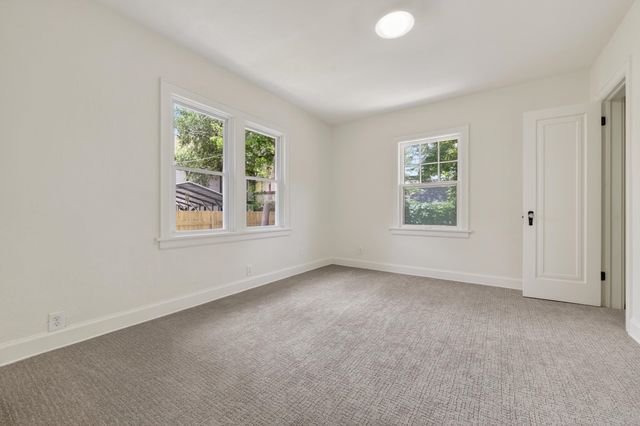 211 N Oliver, Wichita, KS 67208