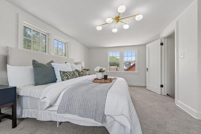 211 N Oliver, Wichita, KS 67208