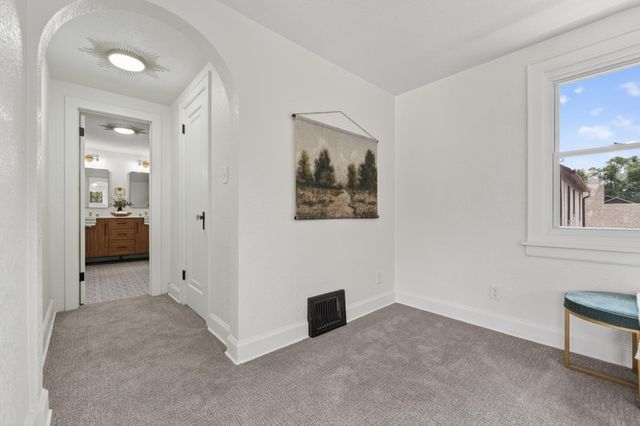 211 N Oliver, Wichita, KS 67208