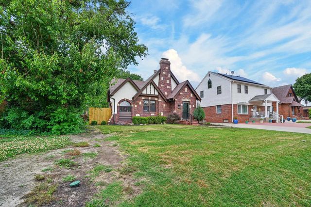 211 N Oliver, Wichita, KS 67208
