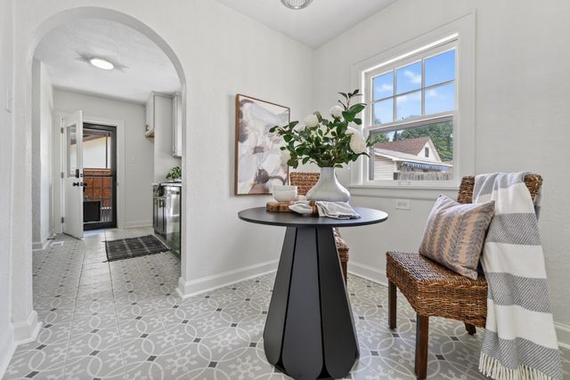 211 N Oliver, Wichita, KS 67208