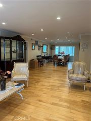 5315 Yarmouth 216, Encino (los Angeles), CA 91316