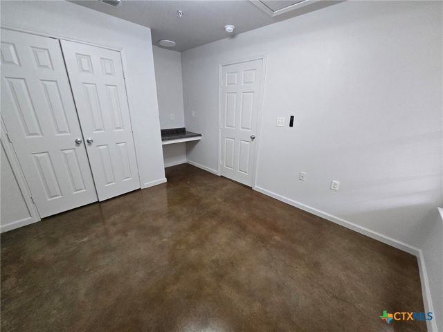 1037 W Court Street B, Seguin, TX 78155