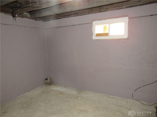 2247 Esmeralda Avenue, Dayton, OH 45406