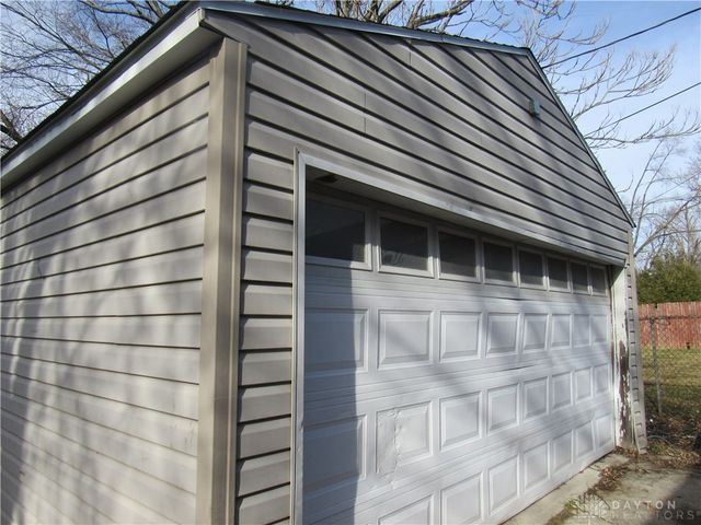 2247 Esmeralda Avenue, Dayton, OH 45406