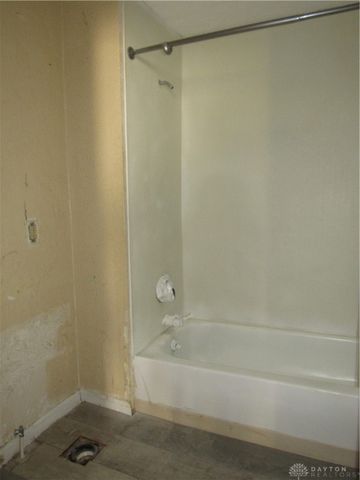 2247 Esmeralda Avenue, Dayton, OH 45406