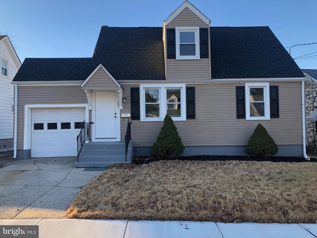 157 CHURCHILL AVE, Hamilton, NJ 08610
