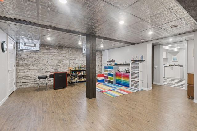 2623 Irving Avenue S, Minneapolis, MN 55408