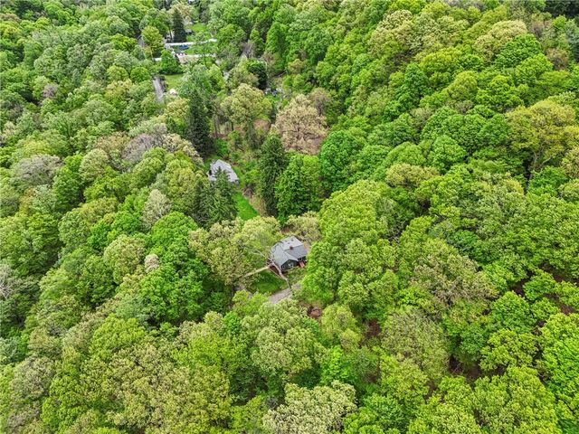 301 Redgate Rd, Aleppo, PA 15143