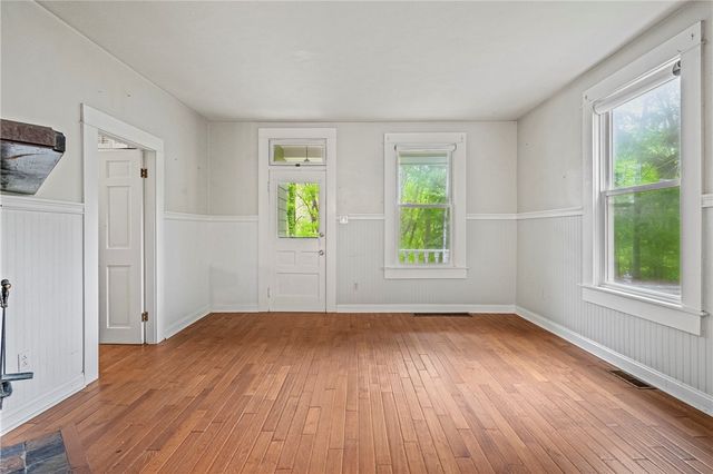 301 Redgate Rd, Aleppo, PA 15143