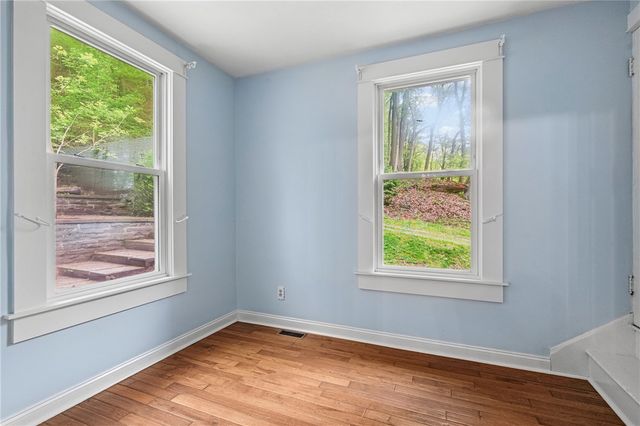 301 Redgate Rd, Aleppo, PA 15143