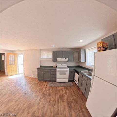 4401 9th Avenue, Vienna, WV 26105