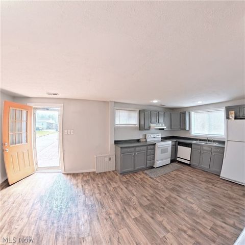 4401 9th Avenue, Vienna, WV 26105