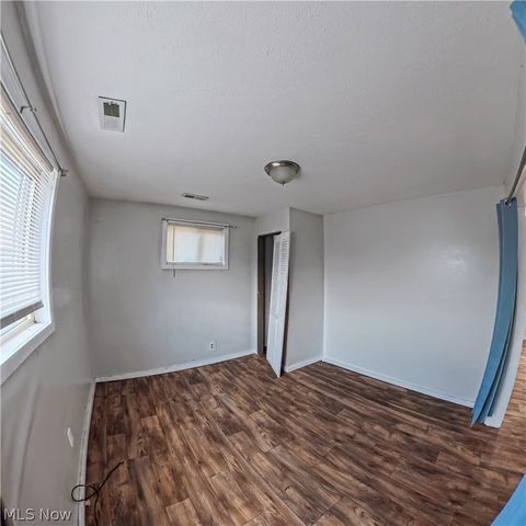 4401 9th Avenue, Vienna, WV 26105