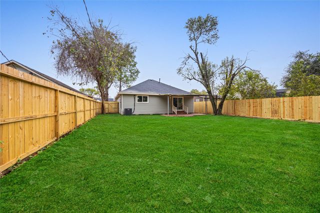 125 Bolden Street, Houston, TX 77029