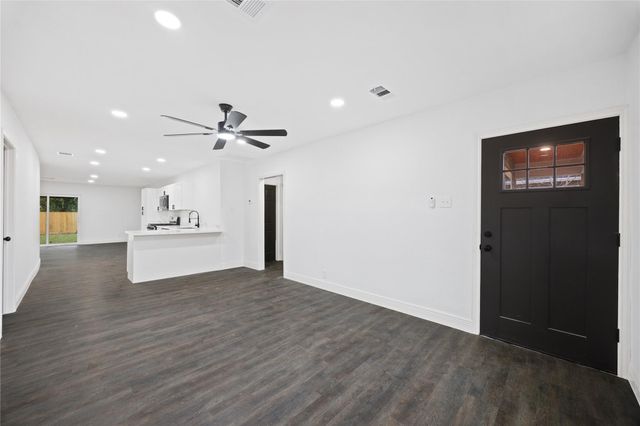 125 Bolden Street, Houston, TX 77029
