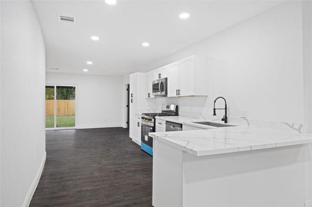 125 Bolden Street, Houston, TX 77029